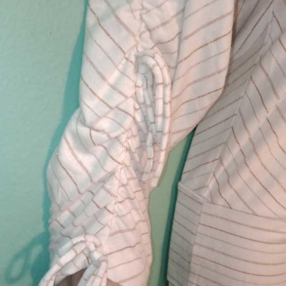 Dolman Gold Chevron Pattern V Neck Cold Shoulder Blouse - Picture 6 of 6